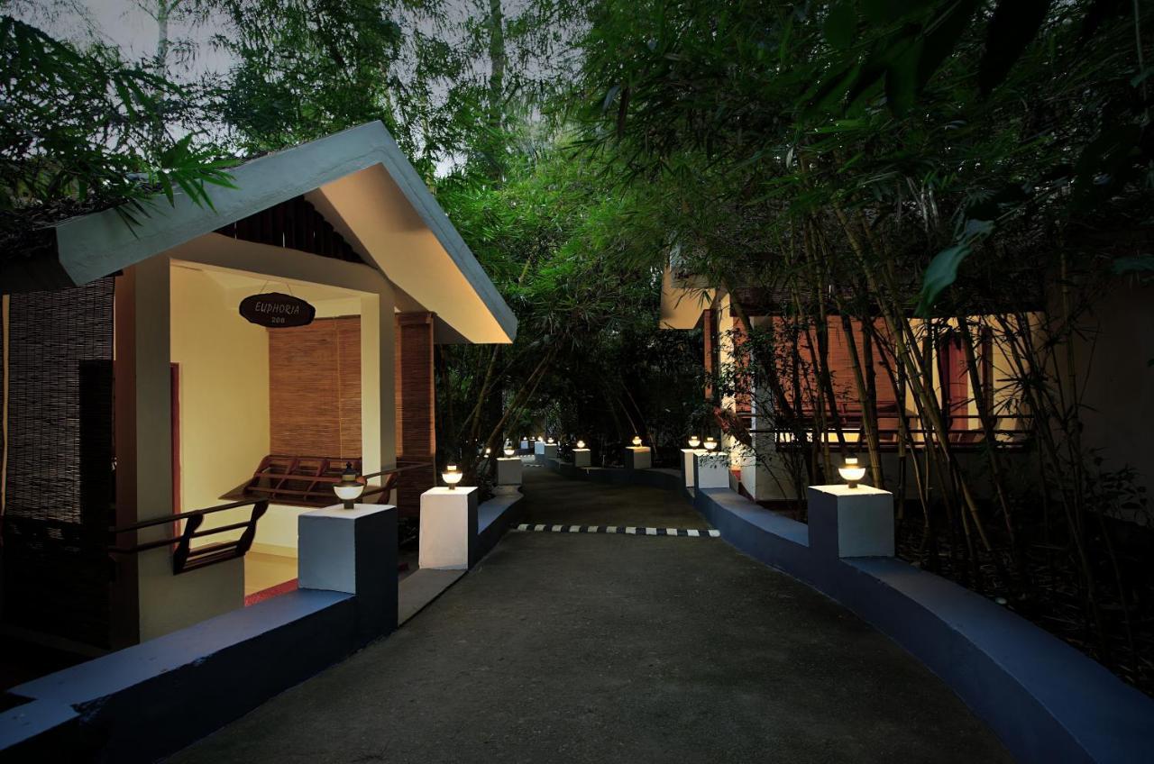 Paddington Resorts y Spa Kushālnagar Exterior foto