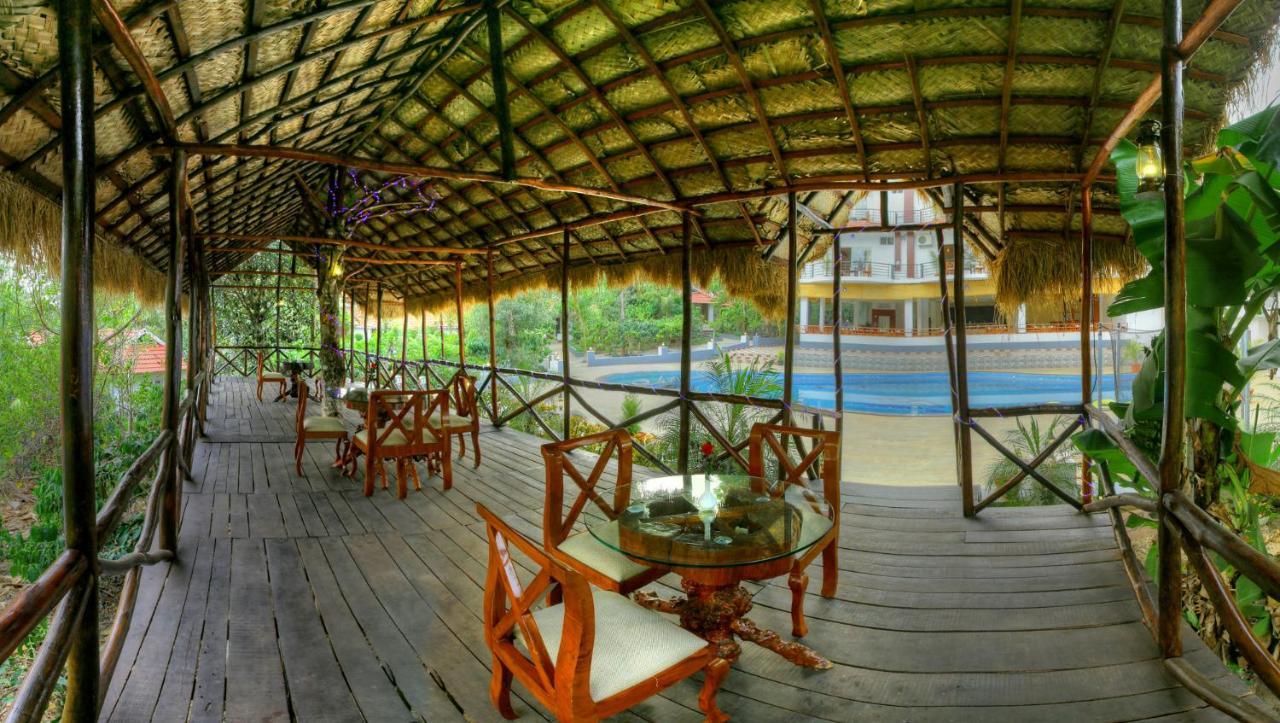 Paddington Resorts y Spa Kushālnagar Exterior foto